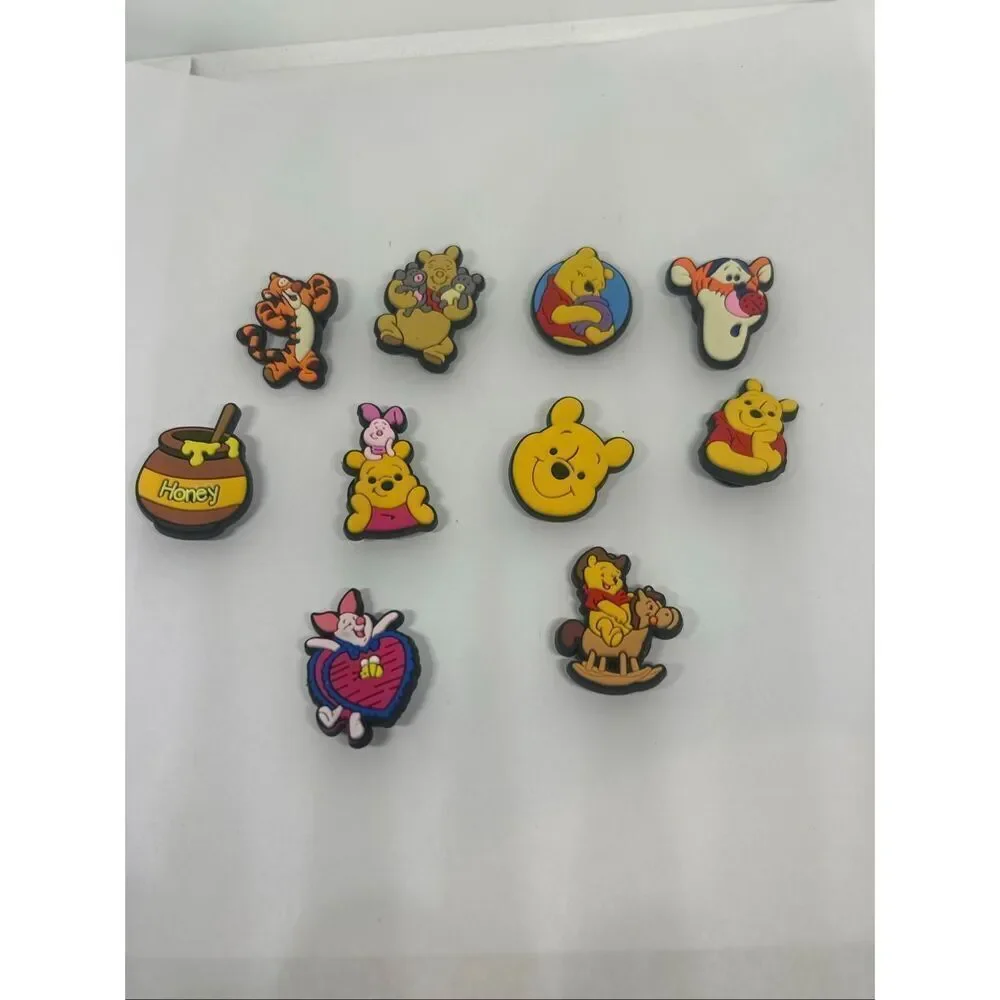 Set of 10 Winnie the Pooh Shoe Charms / Bag Charms – Pooh, Tigger, Piglet & Frie